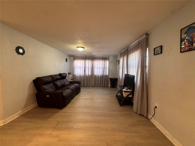 7647 SHANNON LANE, Zephyrhills, FL 33540