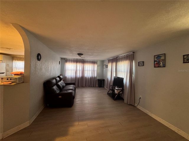 7647 SHANNON LANE, Zephyrhills, FL 33540