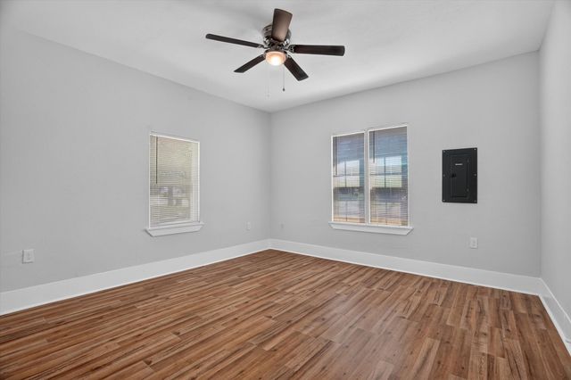 1515 NW 1st Avenue, Mineral Wells, TX 76067