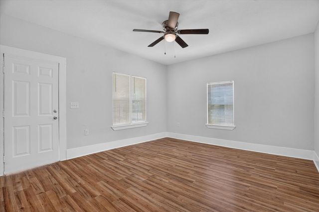 1515 NW 1st Avenue, Mineral Wells, TX 76067