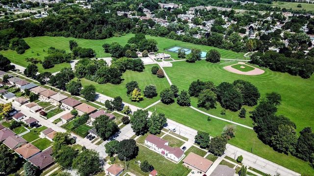 3434 E Bottsford AVENUE, Cudahy, WI 53110