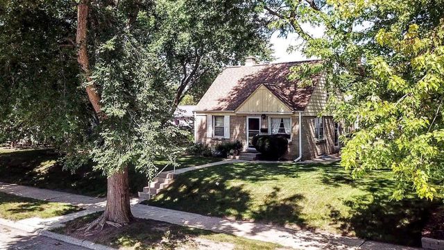 3434 E Bottsford AVENUE, Cudahy, WI 53110