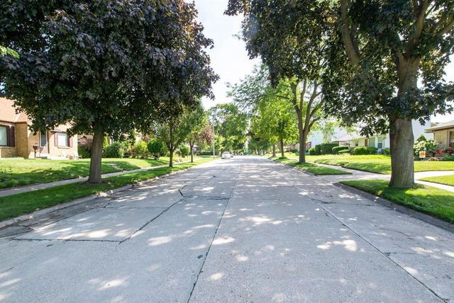 3434 E Bottsford AVENUE, Cudahy, WI 53110