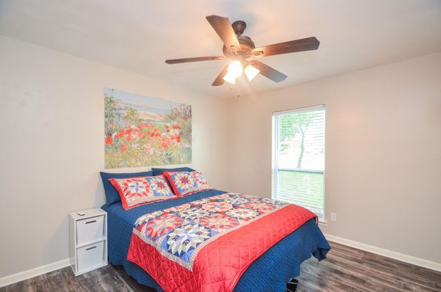 2719 Mustang Road, Alvin, TX 77511