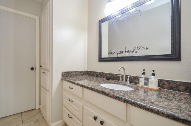 2719 Mustang Road, Alvin, TX 77511