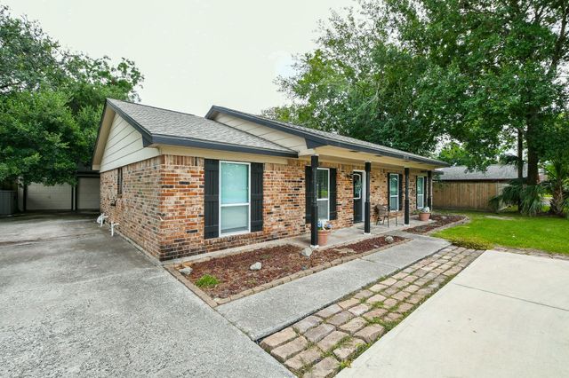 2719 Mustang Road, Alvin, TX 77511