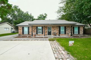 2719 Mustang Road, Alvin, TX 77511