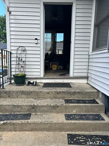 81 Robert Street, Waterbury, CT 06710