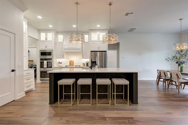 6217 NW 153rd Street, Edmond, OK 73013