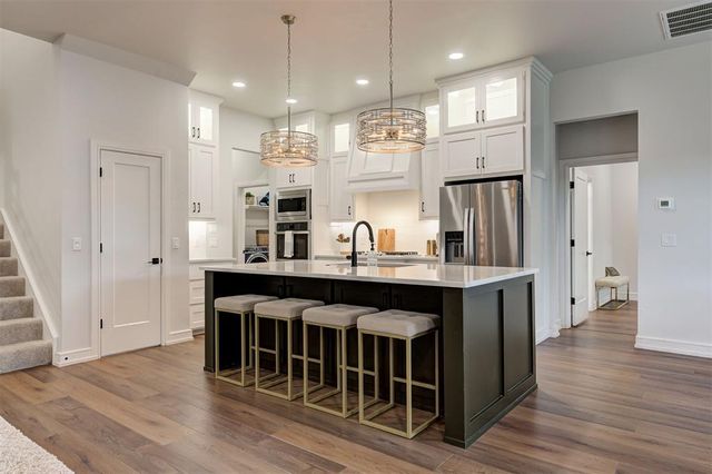 6217 NW 153rd Street, Edmond, OK 73013