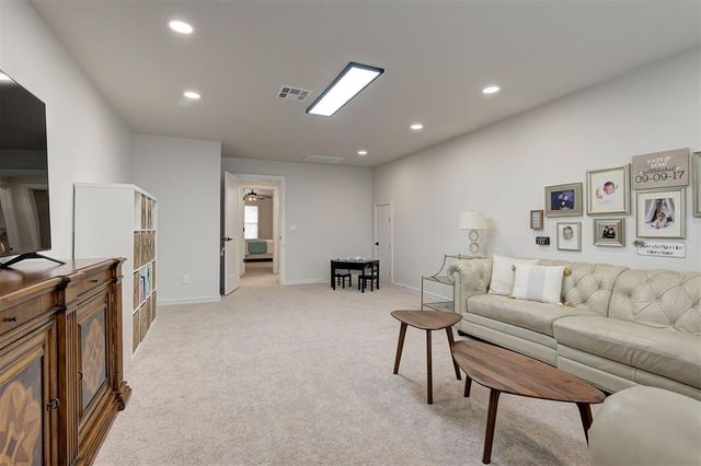6217 NW 153rd Street, Edmond, OK 73013