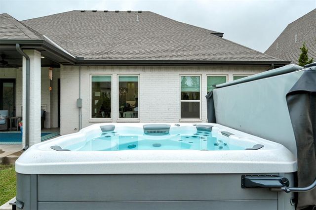 6217 NW 153rd Street, Edmond, OK 73013