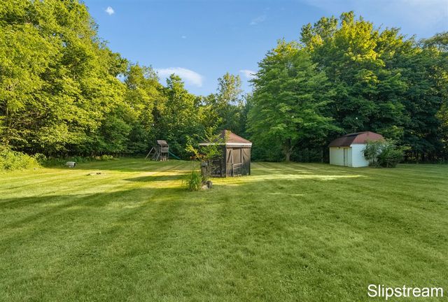 5705 E Riverside Drive, Lyons, MI 48851