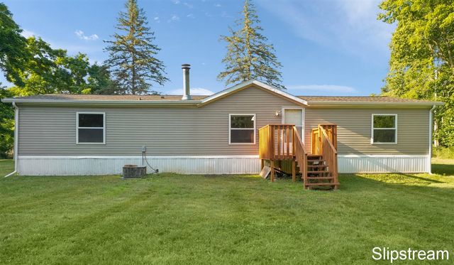 5705 E Riverside Drive, Lyons, MI 48851