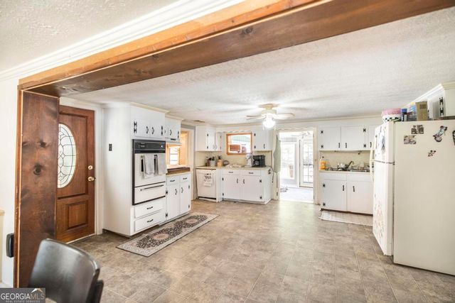 8494 Lower Thomaston Road, Lizella, GA 31052