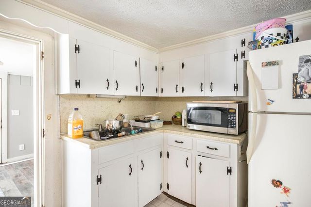 8494 Lower Thomaston Road, Lizella, GA 31052