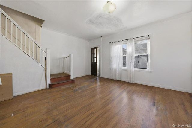 3220 Bayswater Court, Far Rockaway, NY 11691