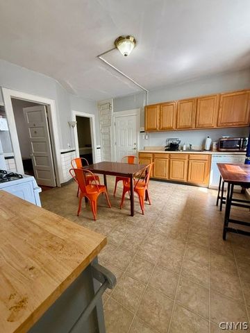 719 Euclid Avenue 21, Syracuse, NY 13210