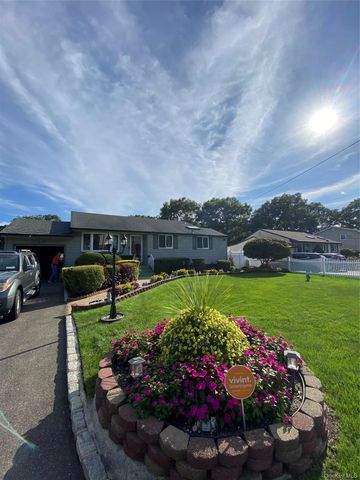22 W Willow Street, Brentwood, NY 11717
