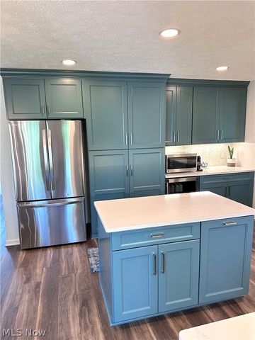 28402 Farrs Garden Path, Westlake, OH 44145
