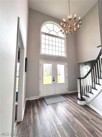28402 Farrs Garden Path, Westlake, OH 44145
