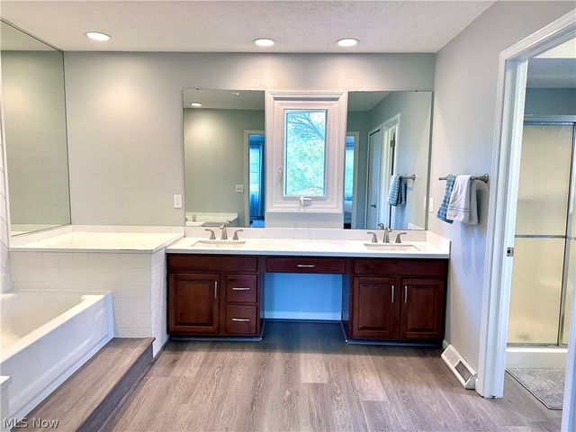 28402 Farrs Garden Path, Westlake, OH 44145