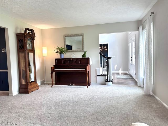 28402 Farrs Garden Path, Westlake, OH 44145