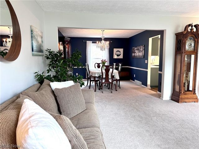 28402 Farrs Garden Path, Westlake, OH 44145