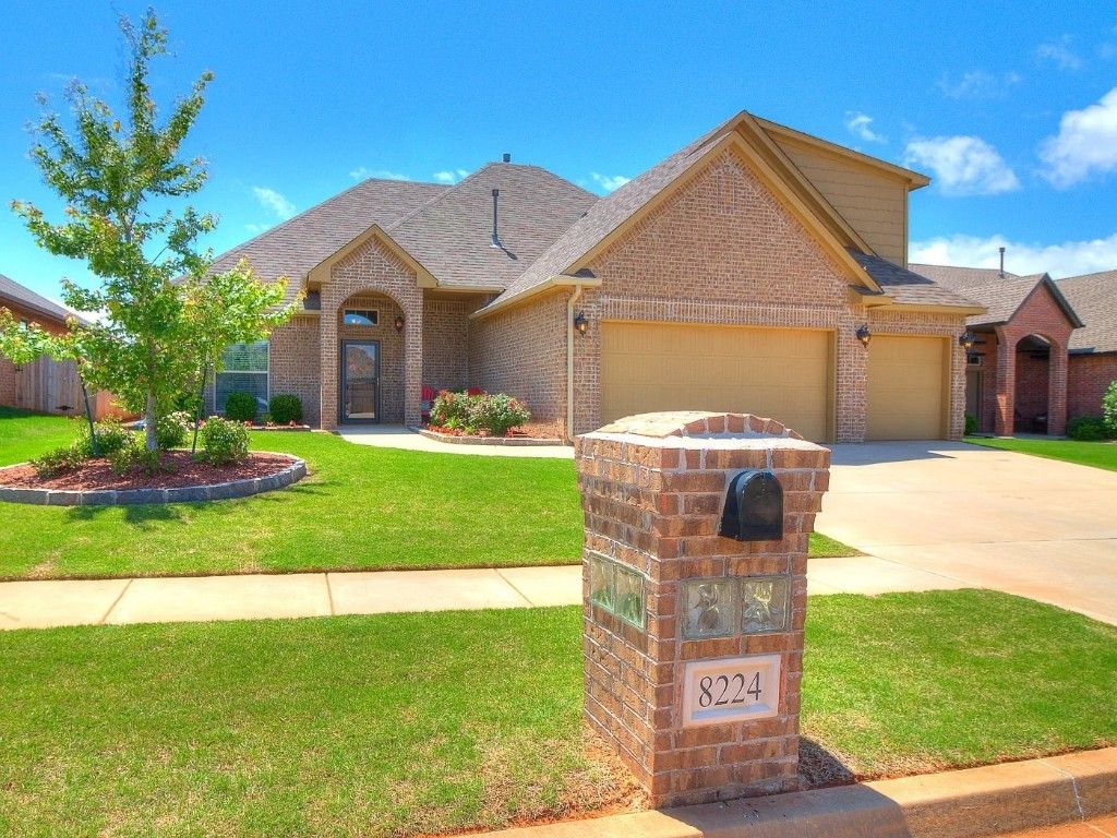 8224 NW 159th Street, Edmond, OK 73013
