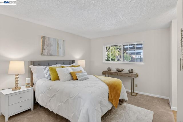 7800 Woodren Ct, Dublin, CA 94568