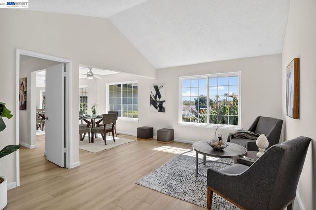 7800 Woodren Ct, Dublin, CA 94568