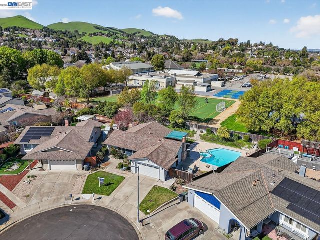 7800 Woodren Ct, Dublin, CA 94568