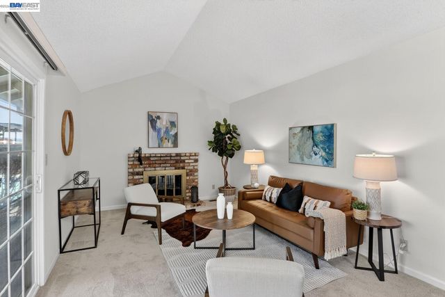 7800 Woodren Ct, Dublin, CA 94568