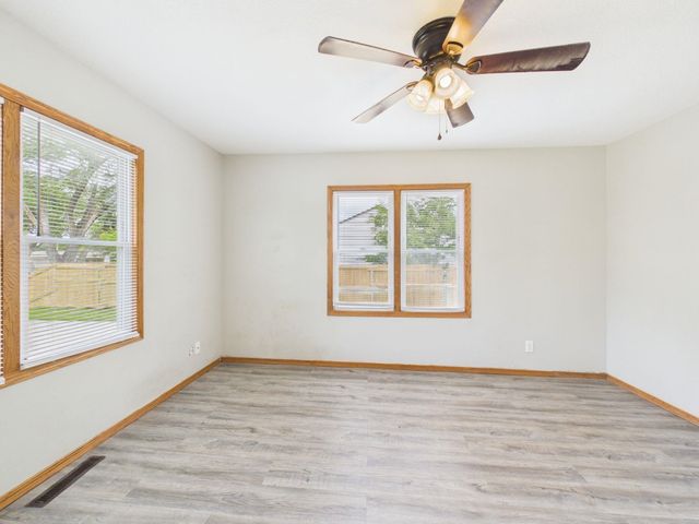 1642 S Sedgwick St, Wichita, KS 67213