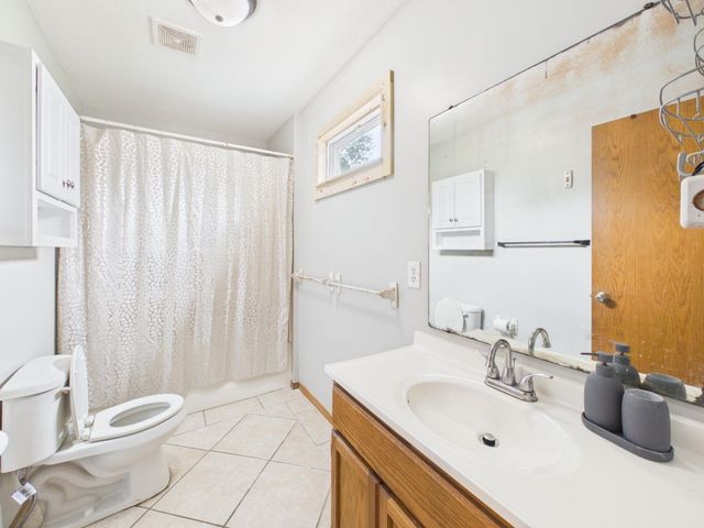 1642 S Sedgwick St, Wichita, KS 67213