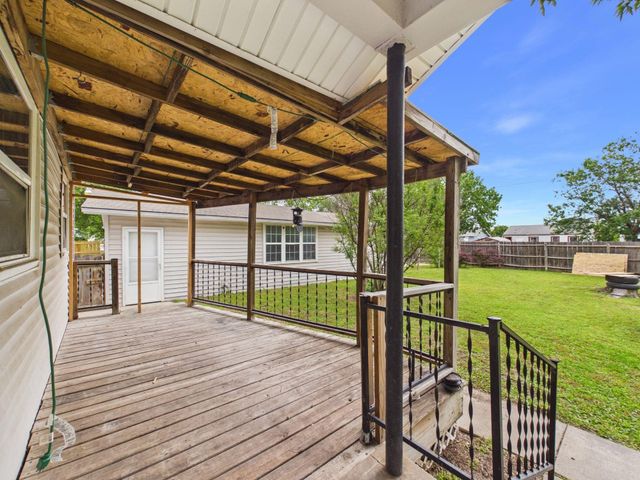 1642 S Sedgwick St, Wichita, KS 67213