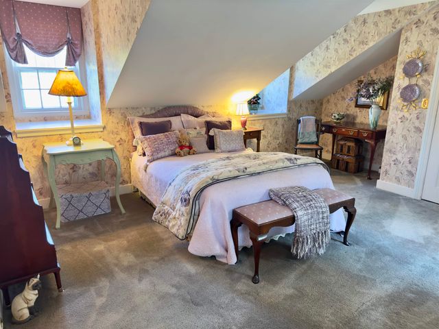 89 Chestnut Hill Road, Amherst, NH 03031