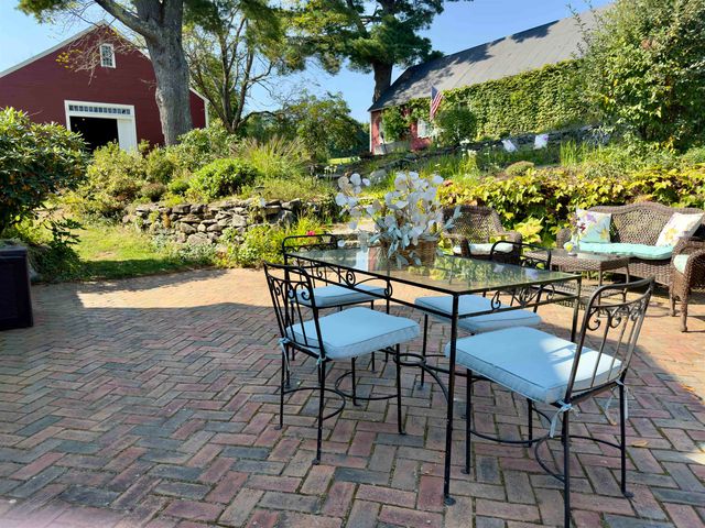 89 Chestnut Hill Road, Amherst, NH 03031