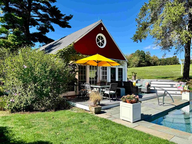 89 Chestnut Hill Road, Amherst, NH 03031