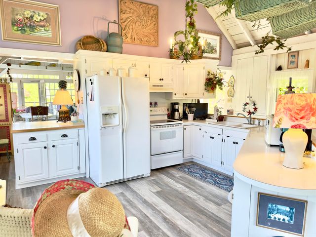 89 Chestnut Hill Road, Amherst, NH 03031