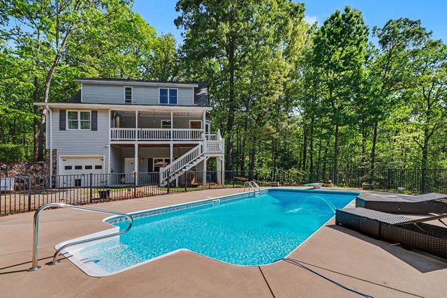 1136 Timber Ridge Lane, Ellijay, GA 30540