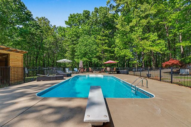 1136 Timber Ridge Lane, Ellijay, GA 30540