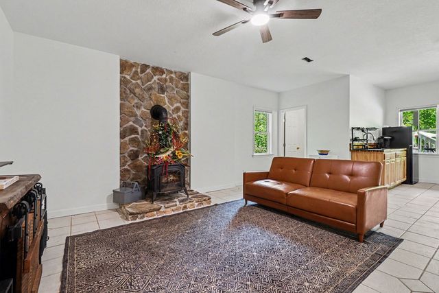 1136 Timber Ridge Lane, Ellijay, GA 30540