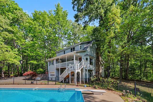 1136 Timber Ridge Lane, Ellijay, GA 30540
