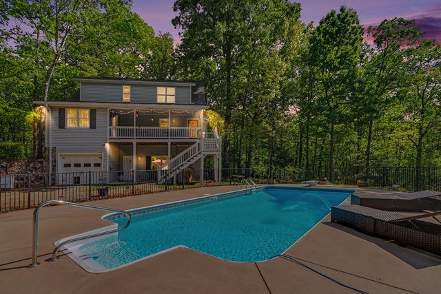 1136 Timber Ridge Lane, Ellijay, GA 30540