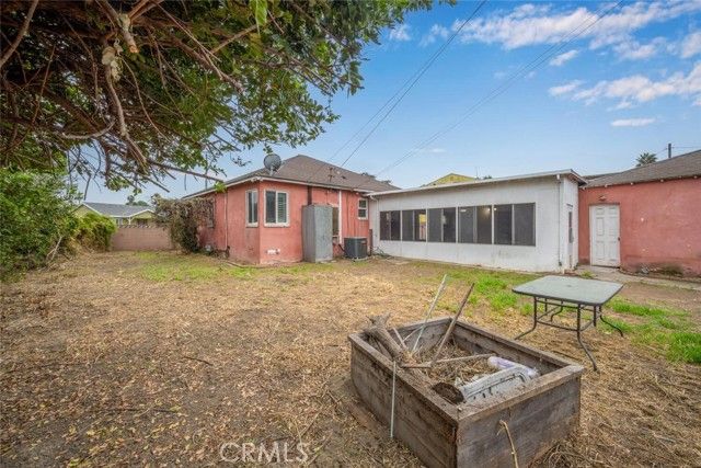 2309 E Killen Court, Compton, CA 90221