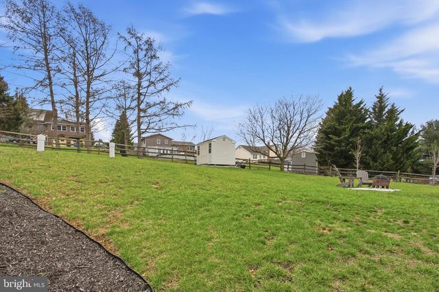 410 SHORBS HILL RD, Hanover, PA 17331