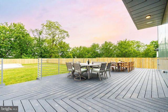 9739 KREWSTOWN, Philadelphia, PA 19115