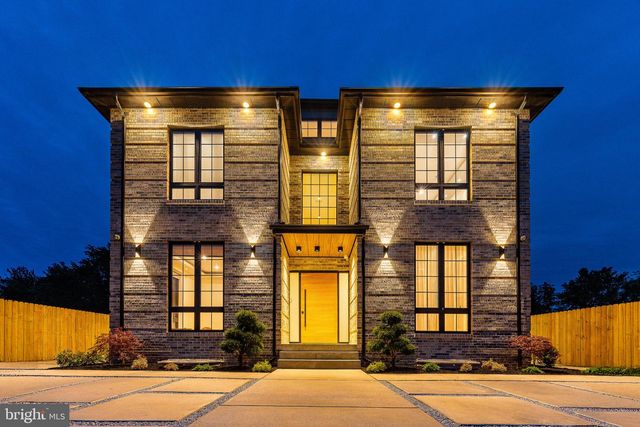 9739 KREWSTOWN, Philadelphia, PA 19115