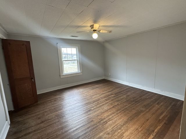 280 Oscar Crowell Rd, Beechgrove, TN 37018